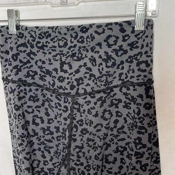 Athleta Leopard Print Elation High Rise Leggings. Size Small. - Picture 8 of 11